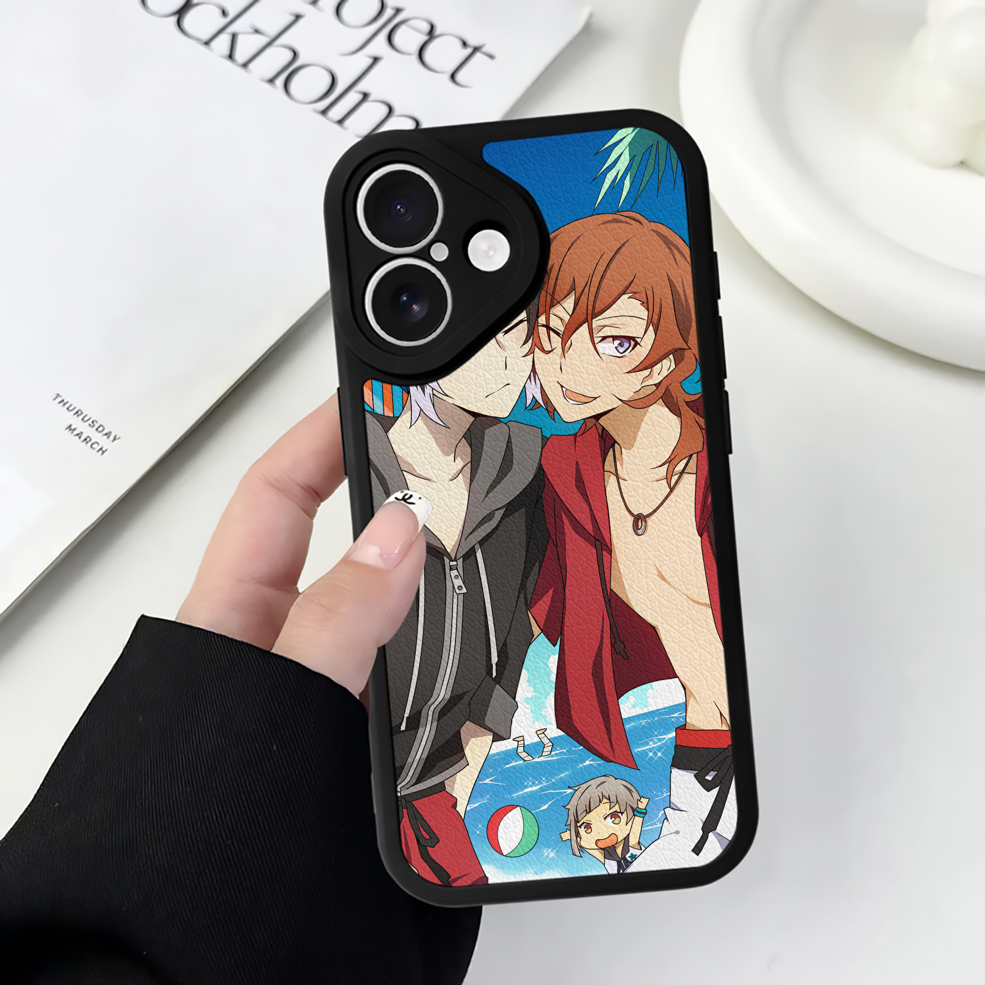 （画像用） 文豪ストレイドッグス Bungo Stray Dogs 【iPhone 16シリーズ対応】シリコンスマホケース（レザー調） 材質：シリコン